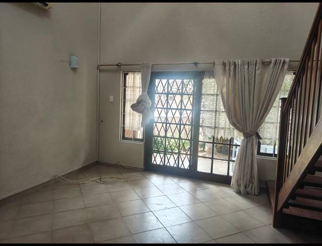 2 BEDROOM PROPERTY TO RENT IN MEER EN SEE